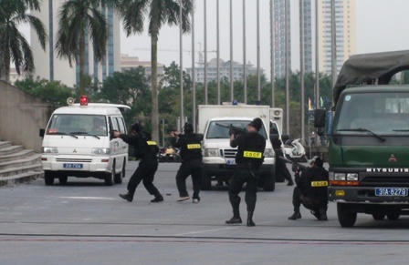 Công an Hà Nội chống bạo loạn, khủng bố và giải cứu con tin